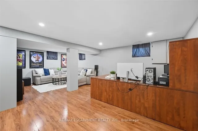 Additional image 37 of 641 HOLT Dr