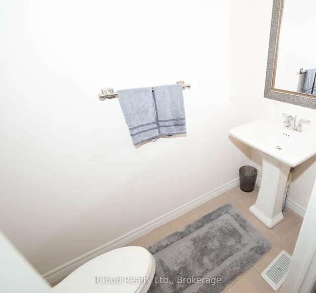 Additional image 4 of 32 Rolling Lane