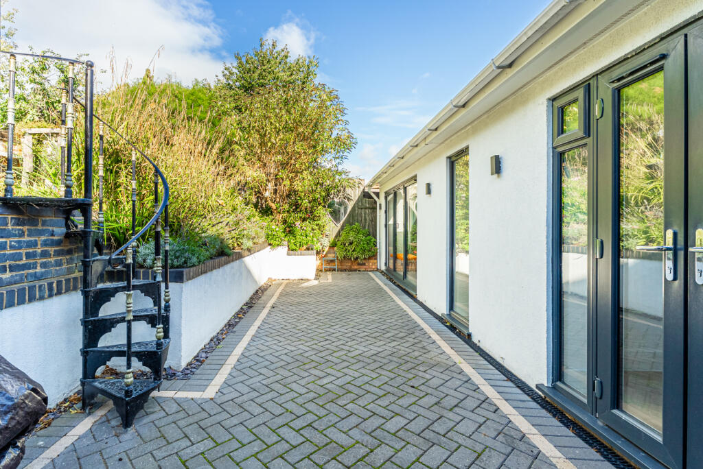 Additional image 15 of Wroxham Way, Harpenden, Hertfordshire, AL5