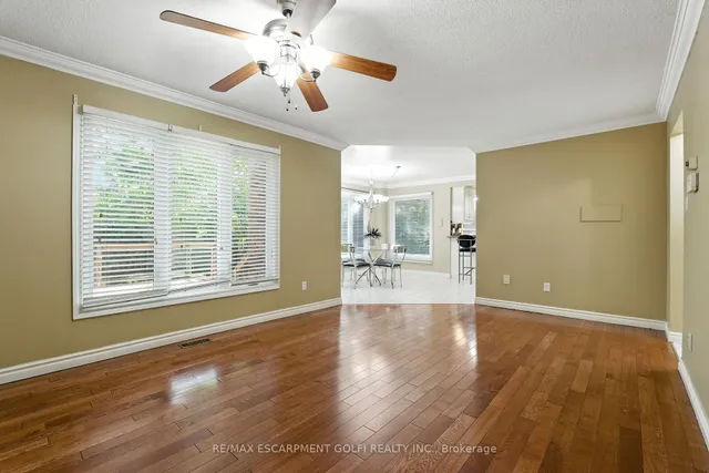 Additional image 21 of 6 Renata Crt