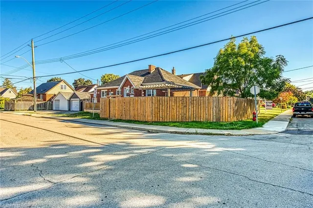 Additional image 5 of 1338 Monterey Ave