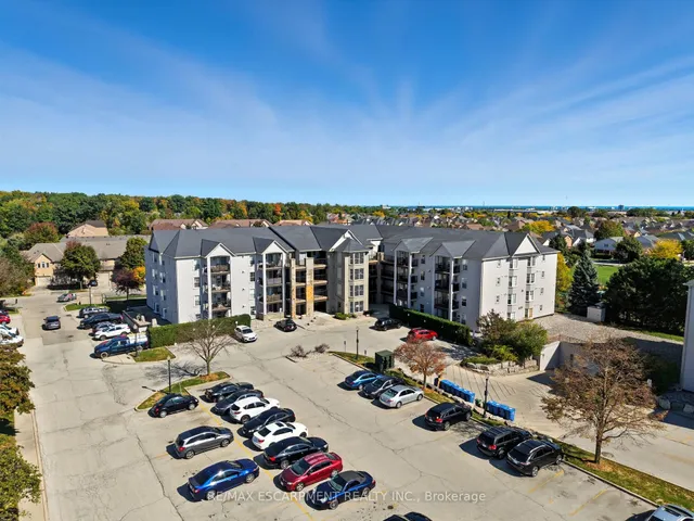 Additional image 2 of 1421 Walker's Line Unit 304