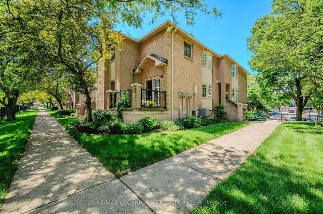 Additional image 3 of 38 Elora Dr Unit 21