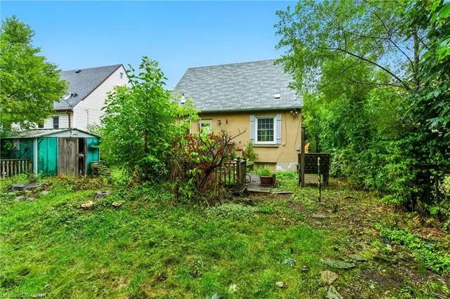 Additional image 32 of 54 Martha St