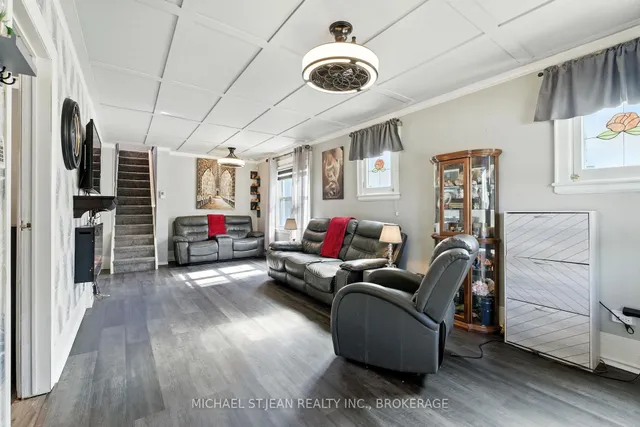 Additional image 21 of 313 Graham Ave