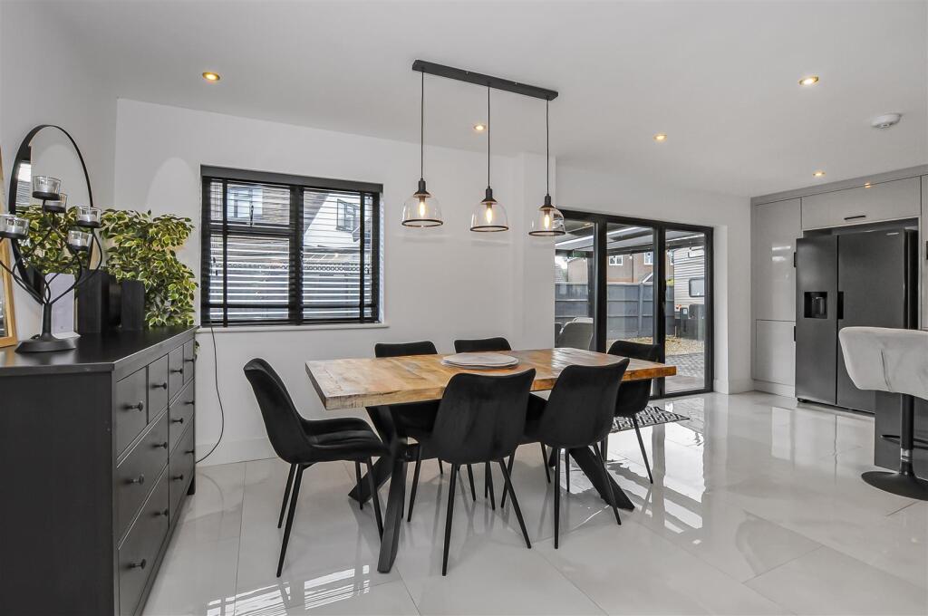 Additional image 6 of Burston Drive, Park Street, St. Albans