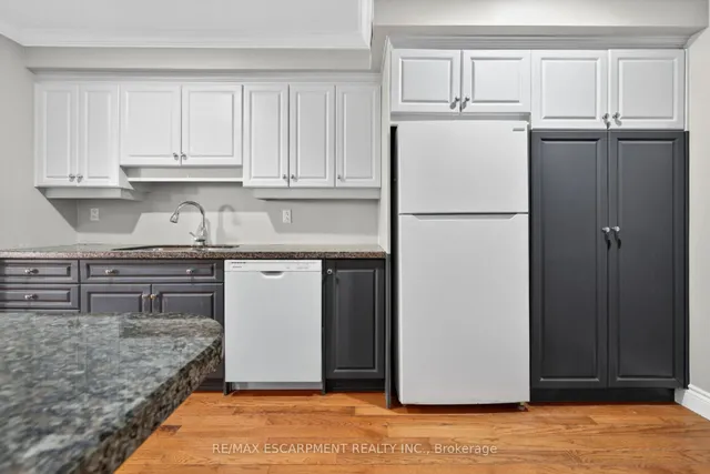 Additional image 9 of 341 Wilson Dr Unit 16