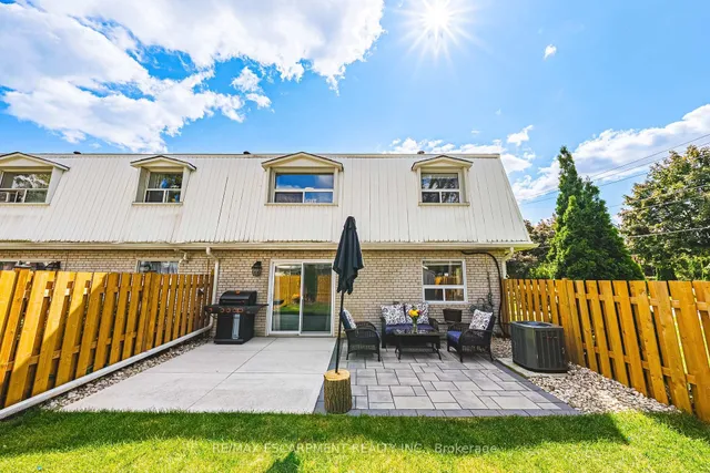 Additional image 31 of 469 Claridge Rd Unit 1