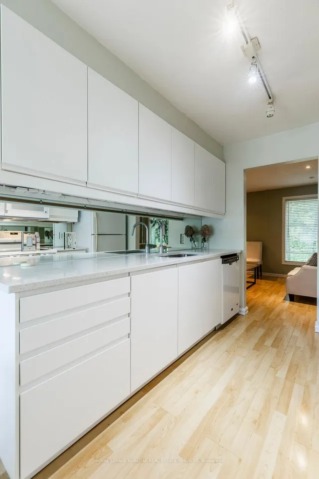 Additional image 13 of 1556 Kerns Rd Unit 3