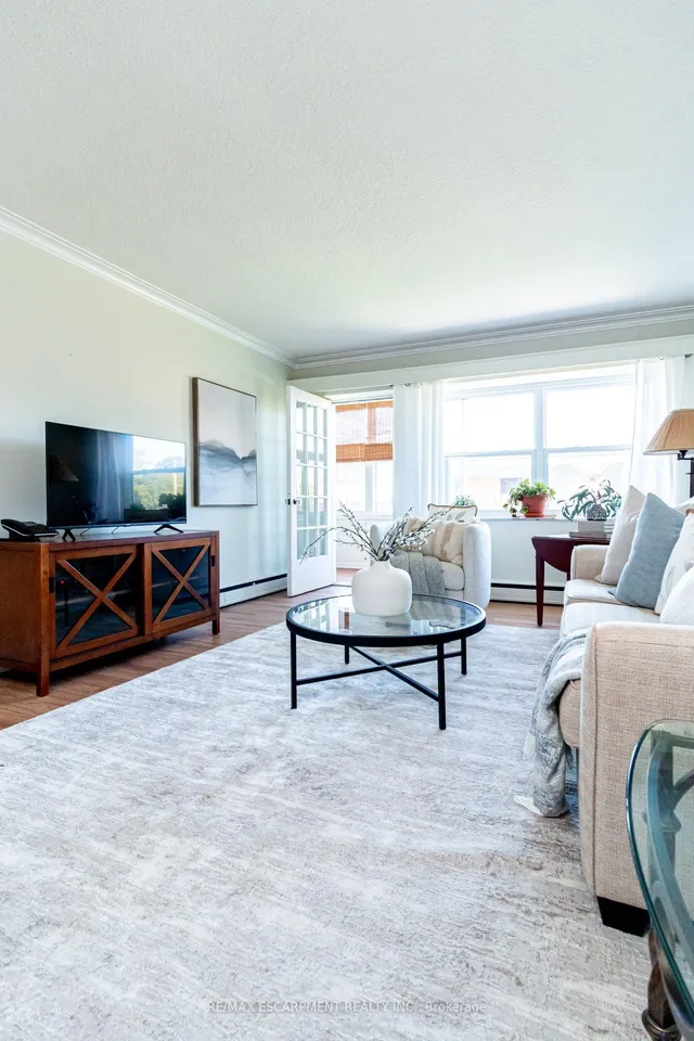 Additional image 14 of 824 Brant St Unit 8