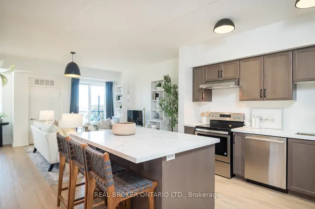 Additional image 9 of 650 Sauve St Unit 302