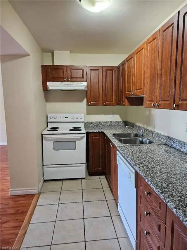 Additional image 7 of 135 James St Unit 409