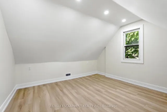 Additional image 30 of 9 ALICE St