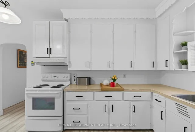 Additional image 10 of 157 East 5th St