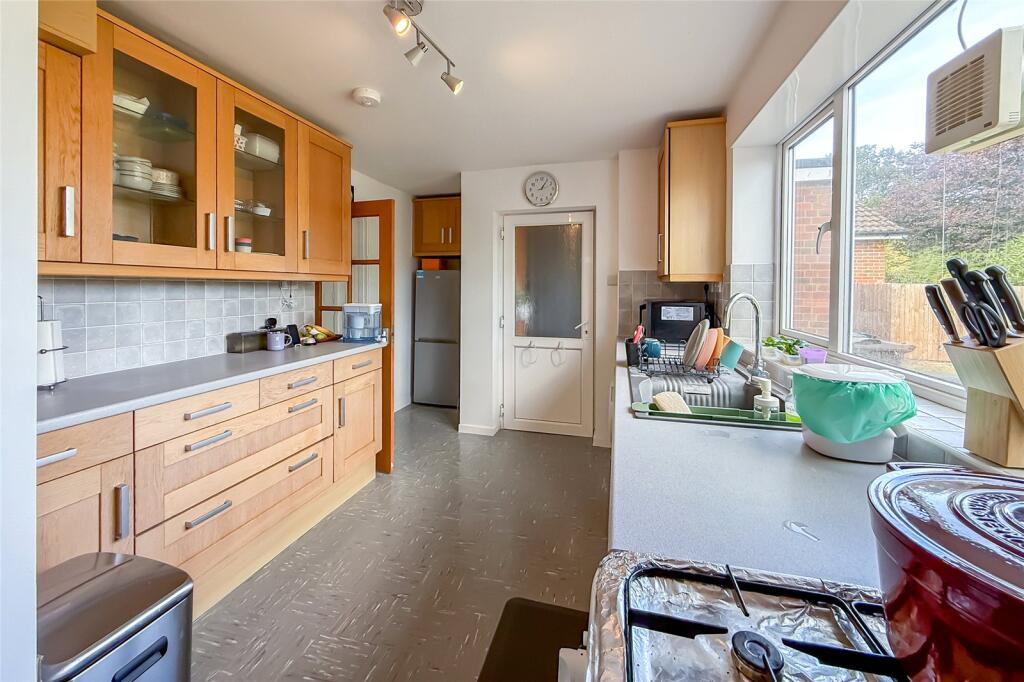 Additional image 3 of Tuffnells Way, Harpenden, Hertfordshire, AL5