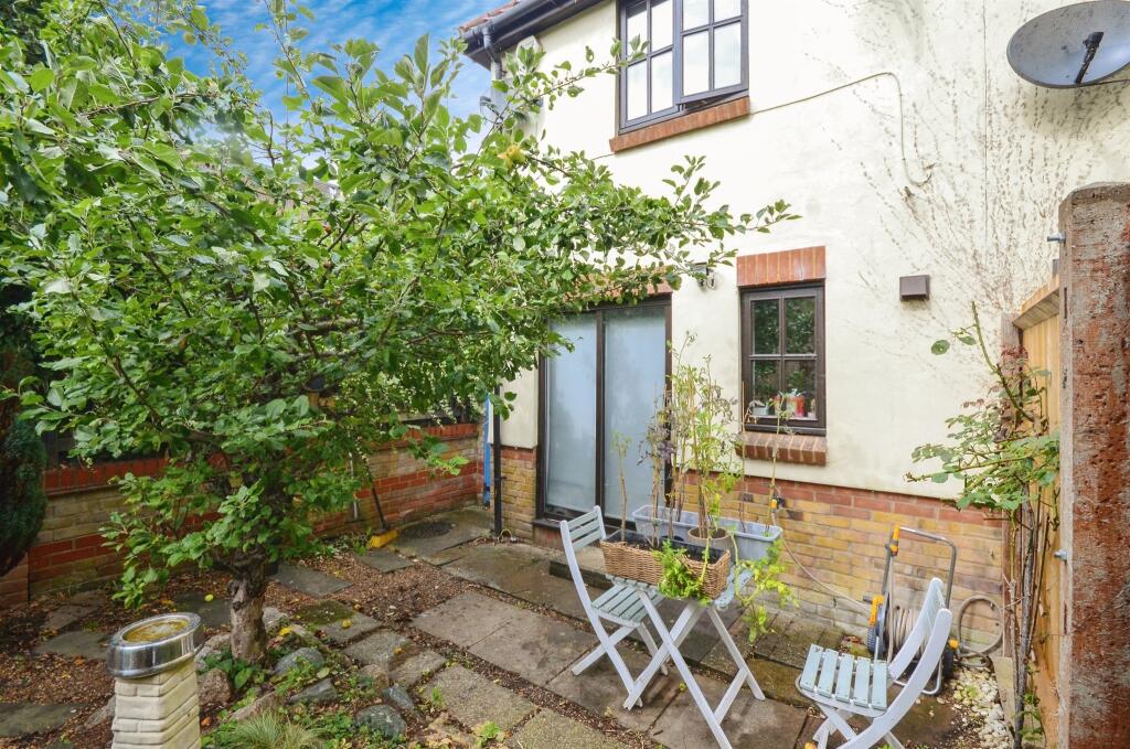 Additional image 8 of Cosne Mews, Harpenden