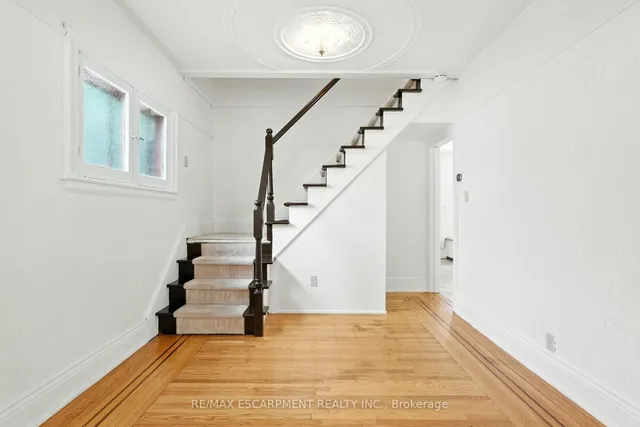 Additional image 12 of 57 Highcliffe Ave