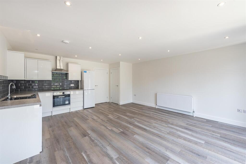 Additional image 5 of Westfield Close, off Westfield Road, Harpenden