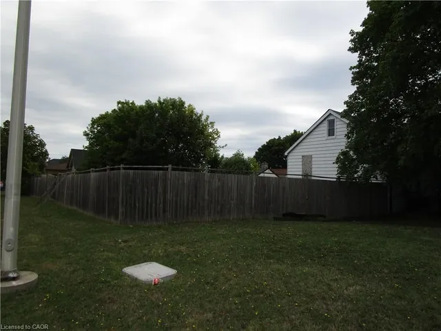 Additional image 3 of 411-413 Highway 8