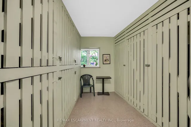 Additional image 31 of 11 Woodman Dr Unit 103