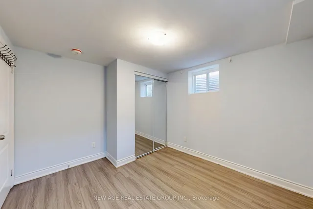 Additional image 40 of 153 Whitlock Ave