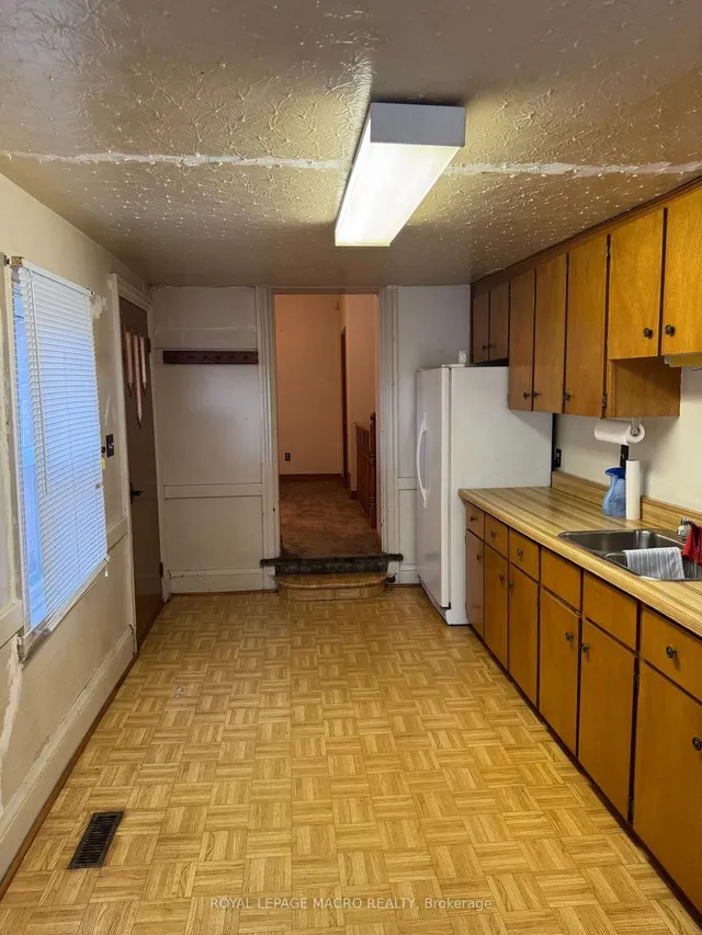 Additional image 9 of 215 Ray St