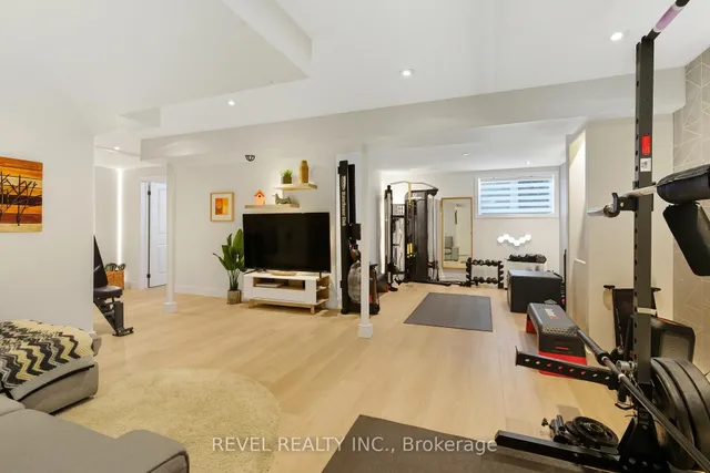 Additional image 34 of 390 Gosford Cres