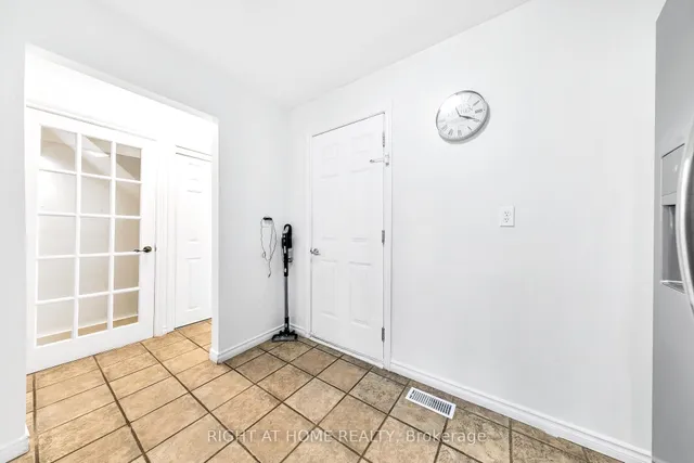 Additional image 13 of 1460 Garth St Unit 6