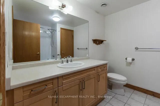 Additional image 11 of 77 Governors Rd Unit 604