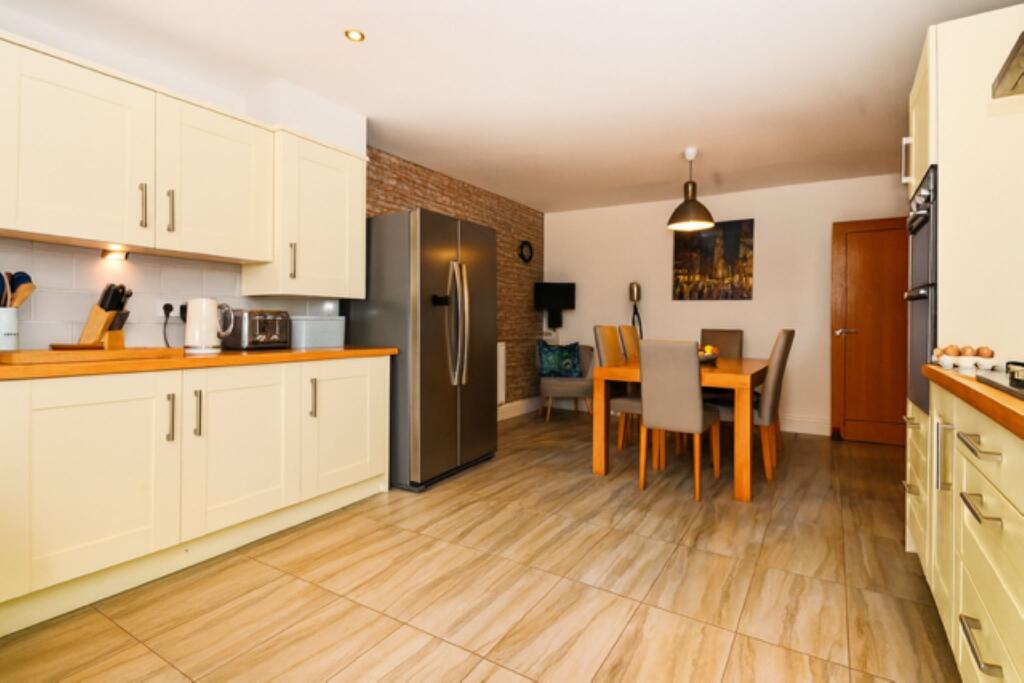 Additional image 4 of Redhall End, Colney Heath, St. Albans