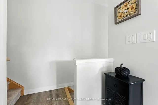 Additional image 9 of 9 Laguna Village Cres