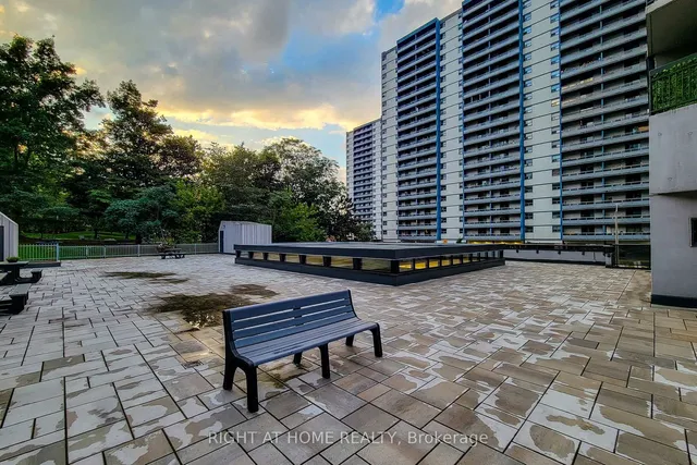 Additional image 4 of 150 Charlton Ave Unit 601