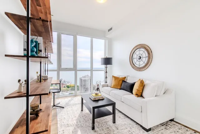 Additional image 32 of 2007 James St Unit 2102