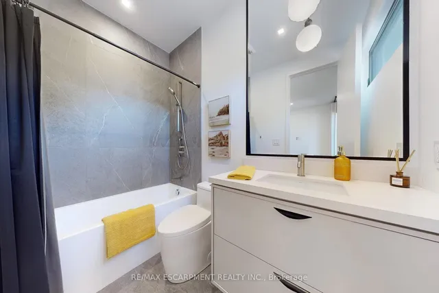 Additional image 27 of 977 Gorton Ave