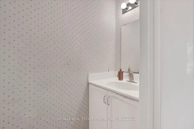 Additional image 20 of 1983 Main St Unit 1