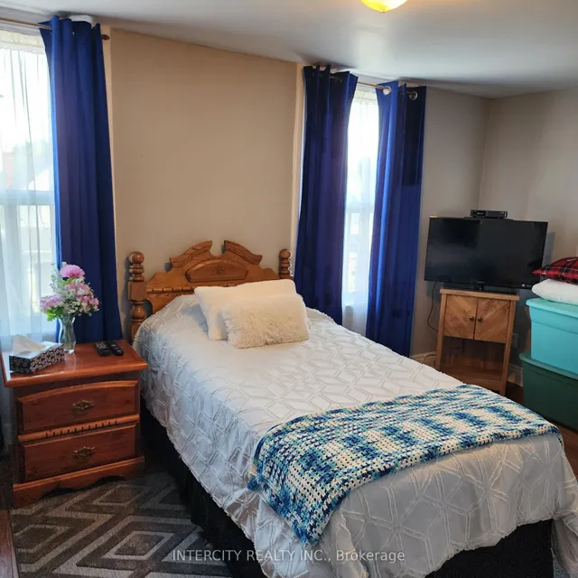 Additional image 13 of 70 Mayflower Ave