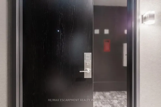 Additional image 5 of 2007 James St Unit 2102