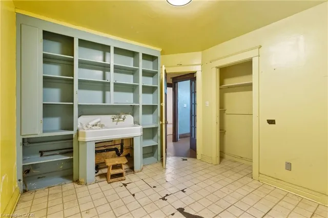 Additional image 23 of 11 Holton Ave