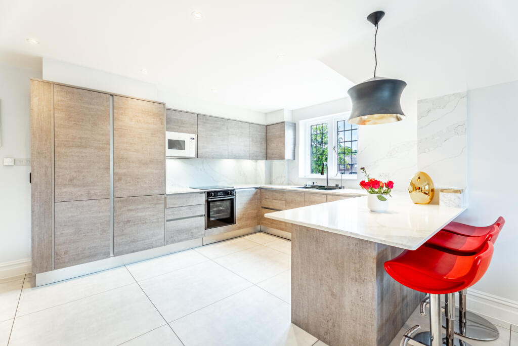 Additional image 22 of Luton Road, Harpenden, Hertfordshire, AL5