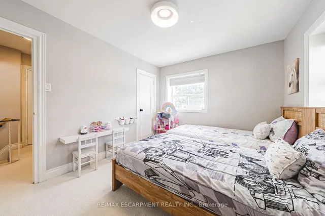 Additional image 29 of 469 Claridge Rd Unit 1