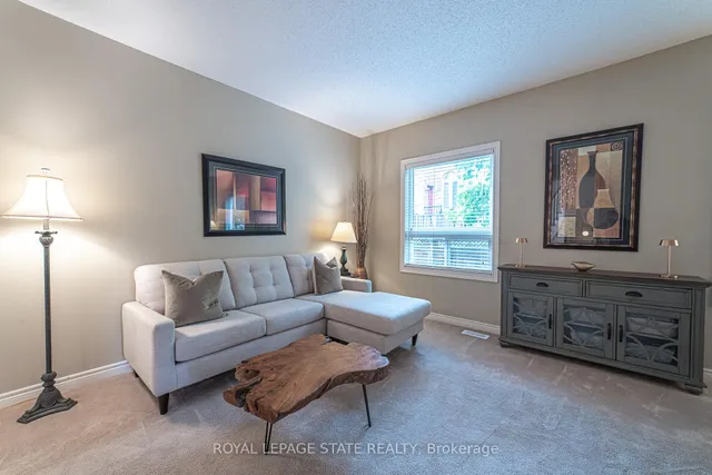 Additional image 10 of 120 Sundial Cres