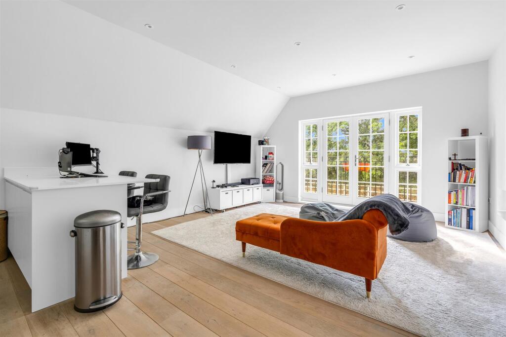 Additional image 3 of Codicote Road, Welwyn