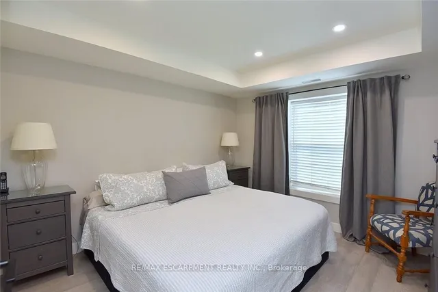 Additional image 21 of 2035 Appleby Line Unit 103