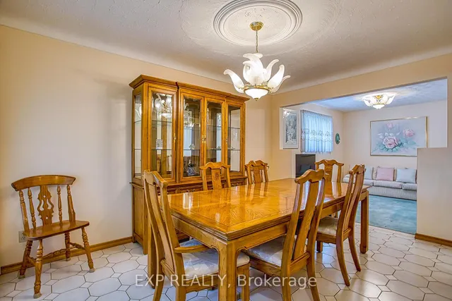 Additional image 4 of 633 Rosseau Rd