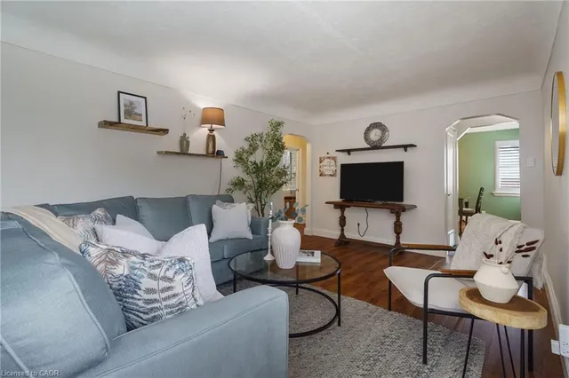 Additional image 6 of 3 Montrose Ave