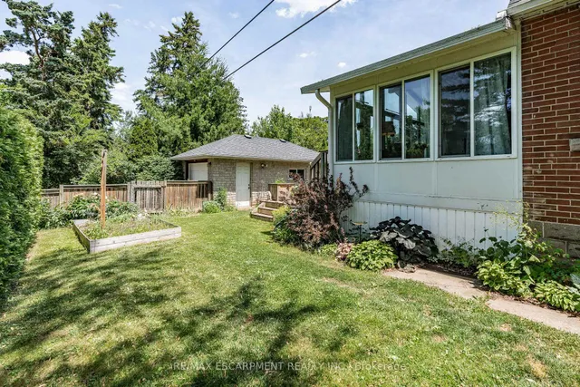 Additional image 36 of 48 Franklin Ave