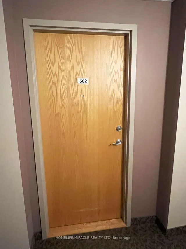 Additional image 8 of 383 Main St E Unit 502