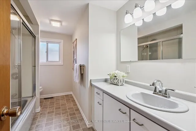 Additional image 13 of 871 Francis Rd