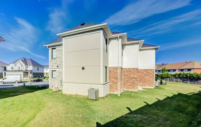 Additional image 28 of 43 Genoa Dr