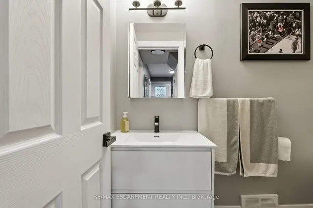 Additional image 15 of 85 Crosthwaite Ave